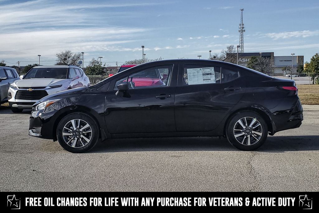 2025 Nissan Versa S photo 4