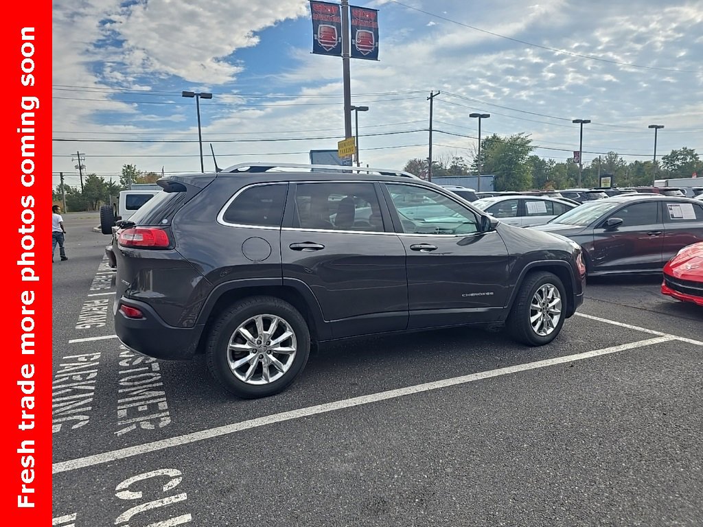 2016 Jeep Cherokee Limited photo 3