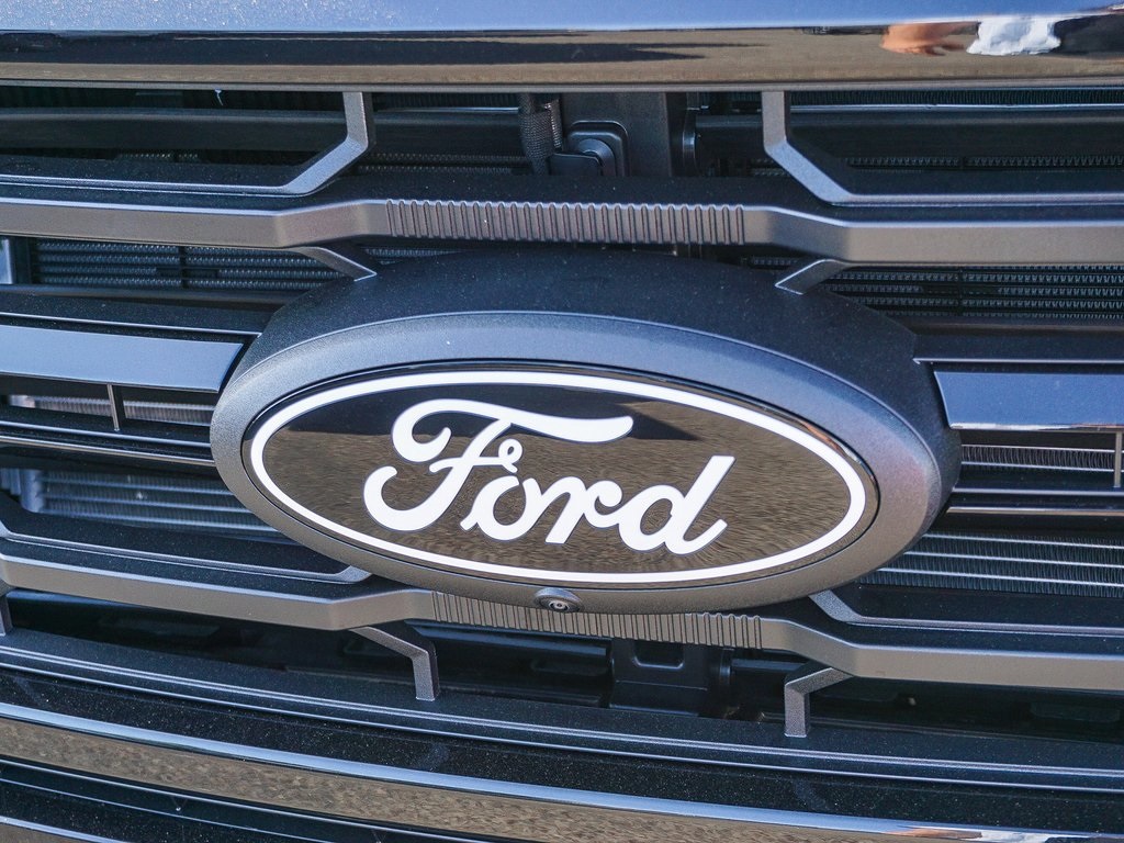 2025 Ford F-150 XLT photo 4