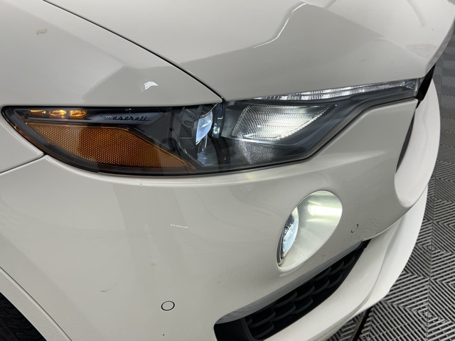 2022 Maserati Levante GT photo 4