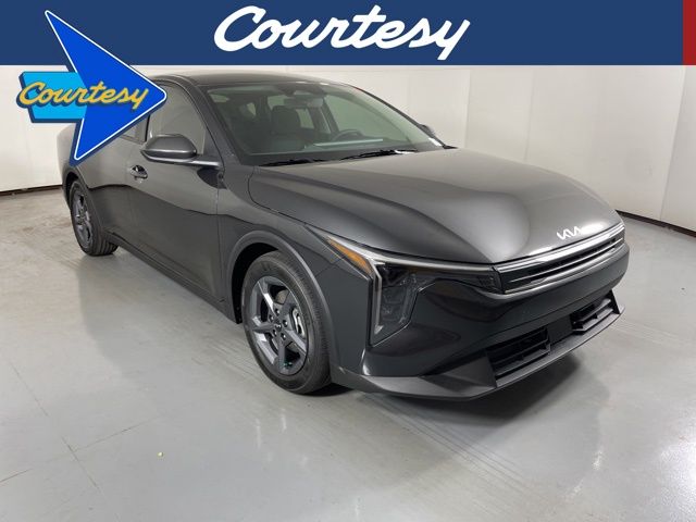 2025 Kia K4 LXS's photo