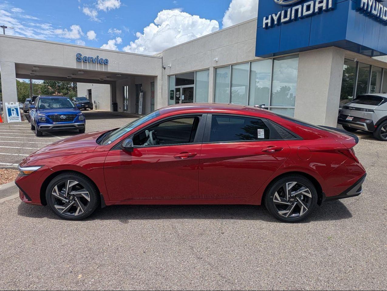 2025 Hyundai Elantra Hybrid SEL Sport photo 3