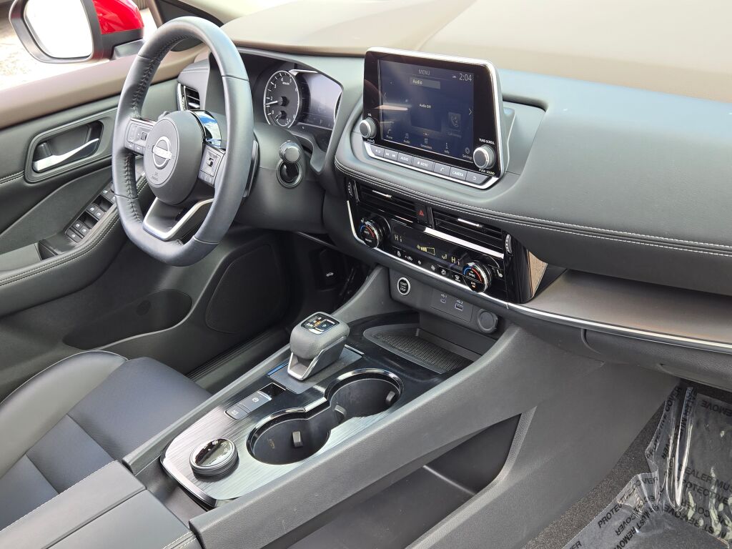 2022 Nissan Rogue SV photo 3