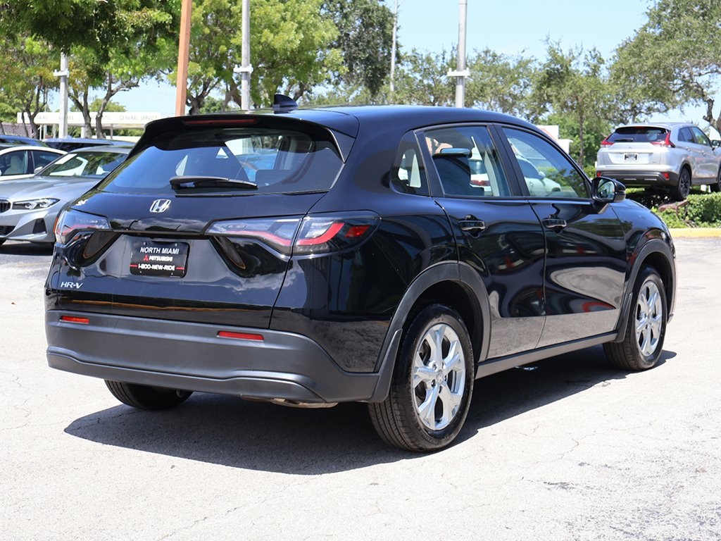 2023 Honda HR-V LX photo 2