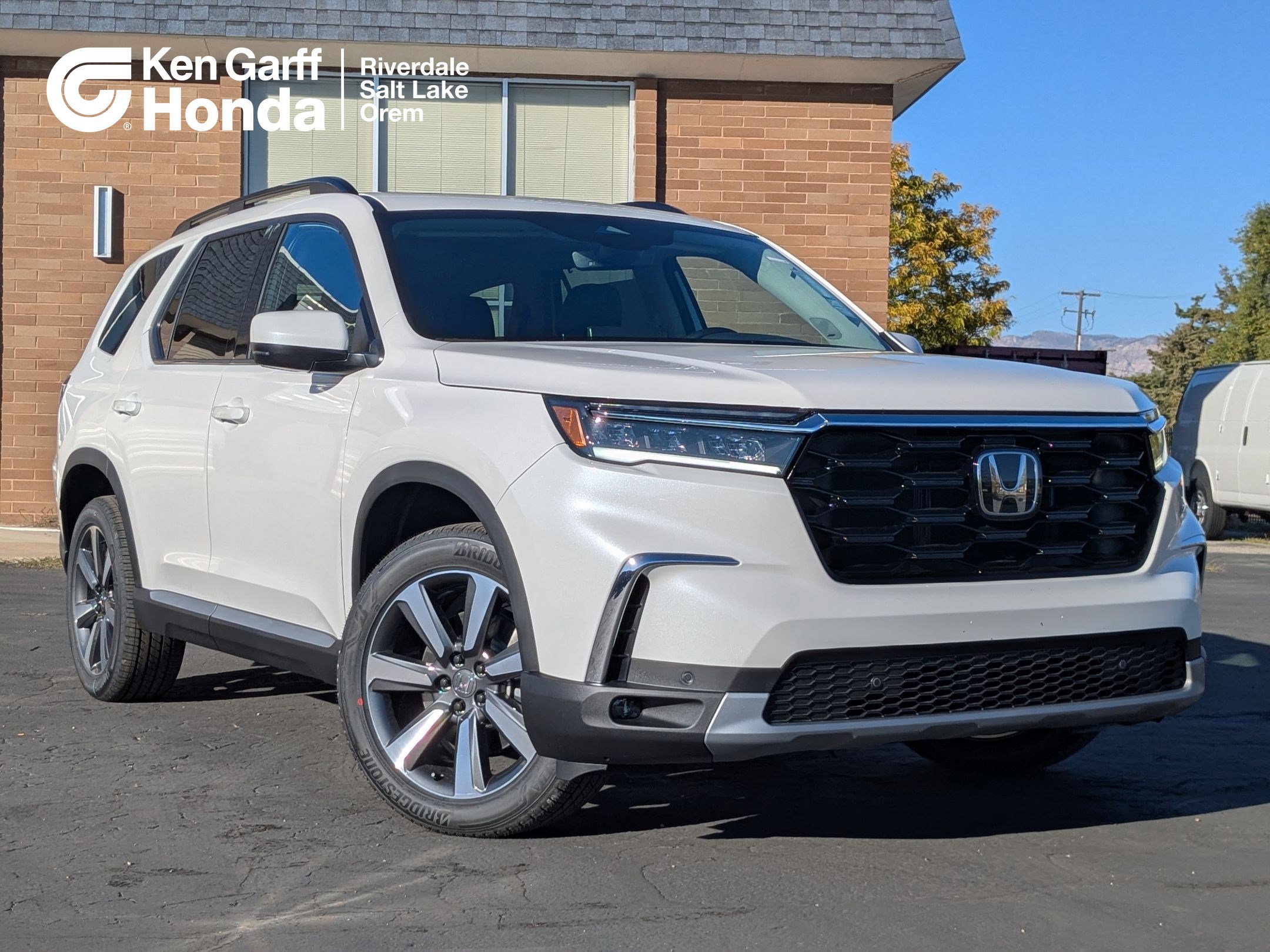 2025 Honda Pilot Touring's photo