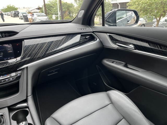2025 Cadillac XT6 Premium Luxury photo 17