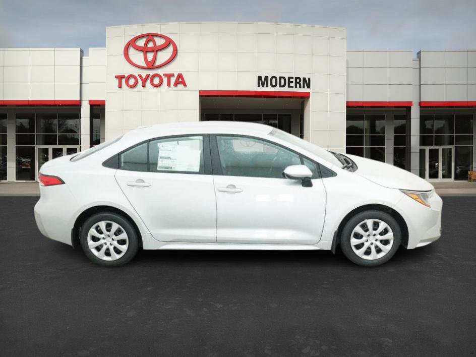 2025 Toyota Corolla LE photo 26