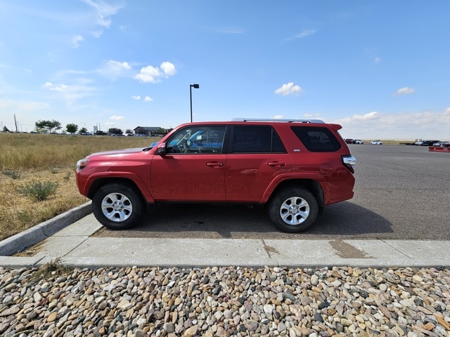 2018 Toyota 4Runner SR5 photo 8