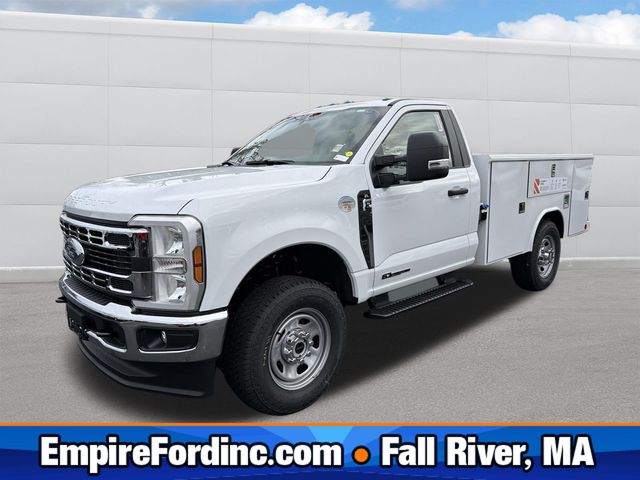 2026 Ford F-350 Super Duty Chassis Cab XL's photo