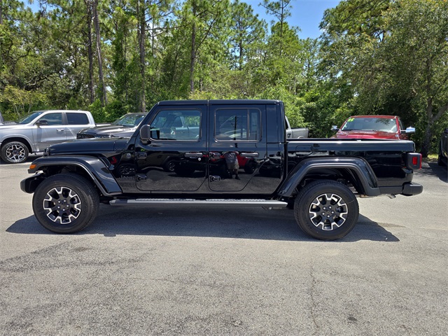 2025 Jeep Gladiator Sport photo 3