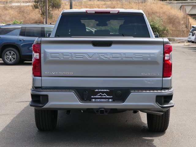 2025 Chevrolet Silverado 1500 Custom photo 5
