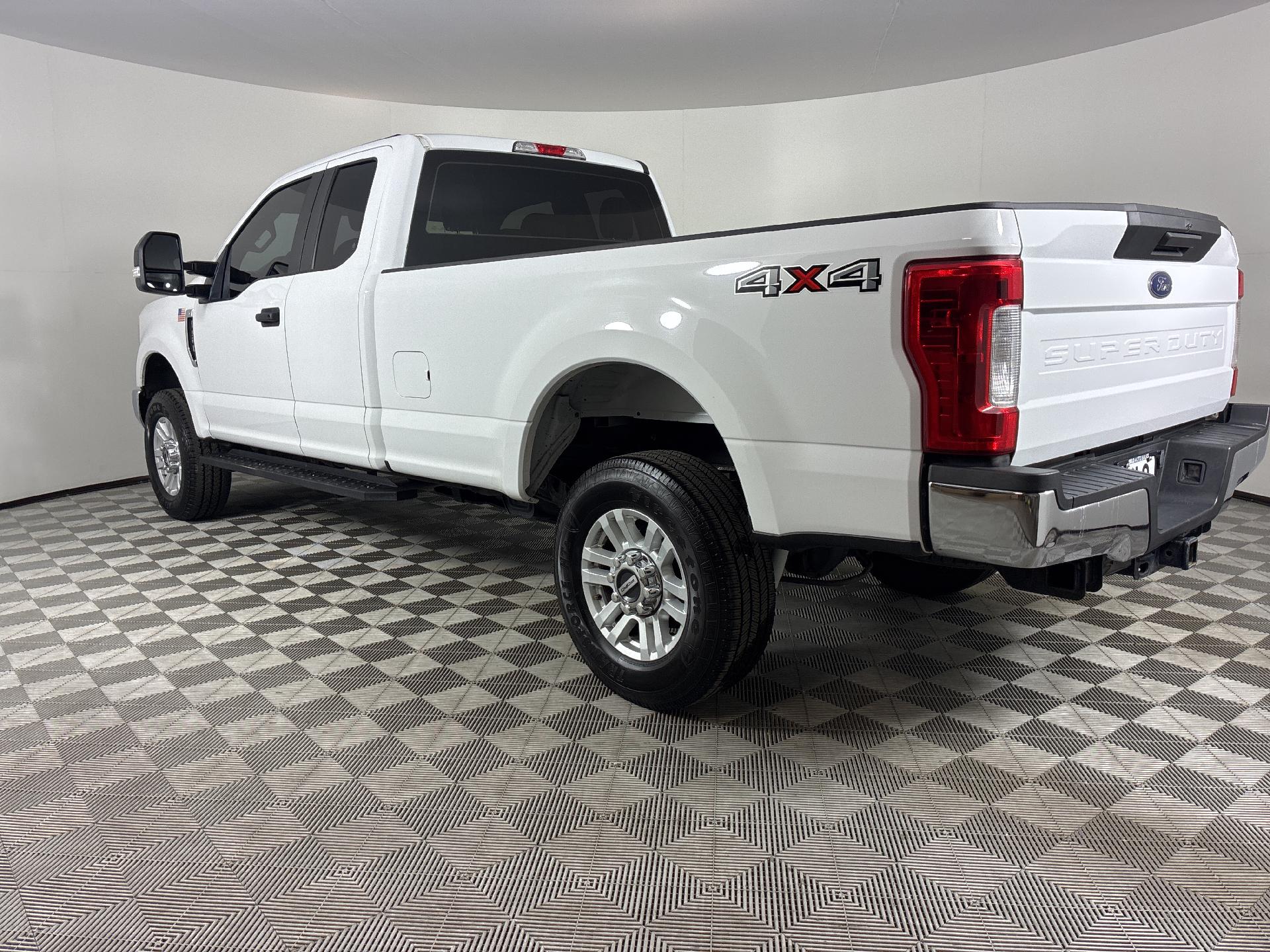 2019 Ford F-250 XL photo 3