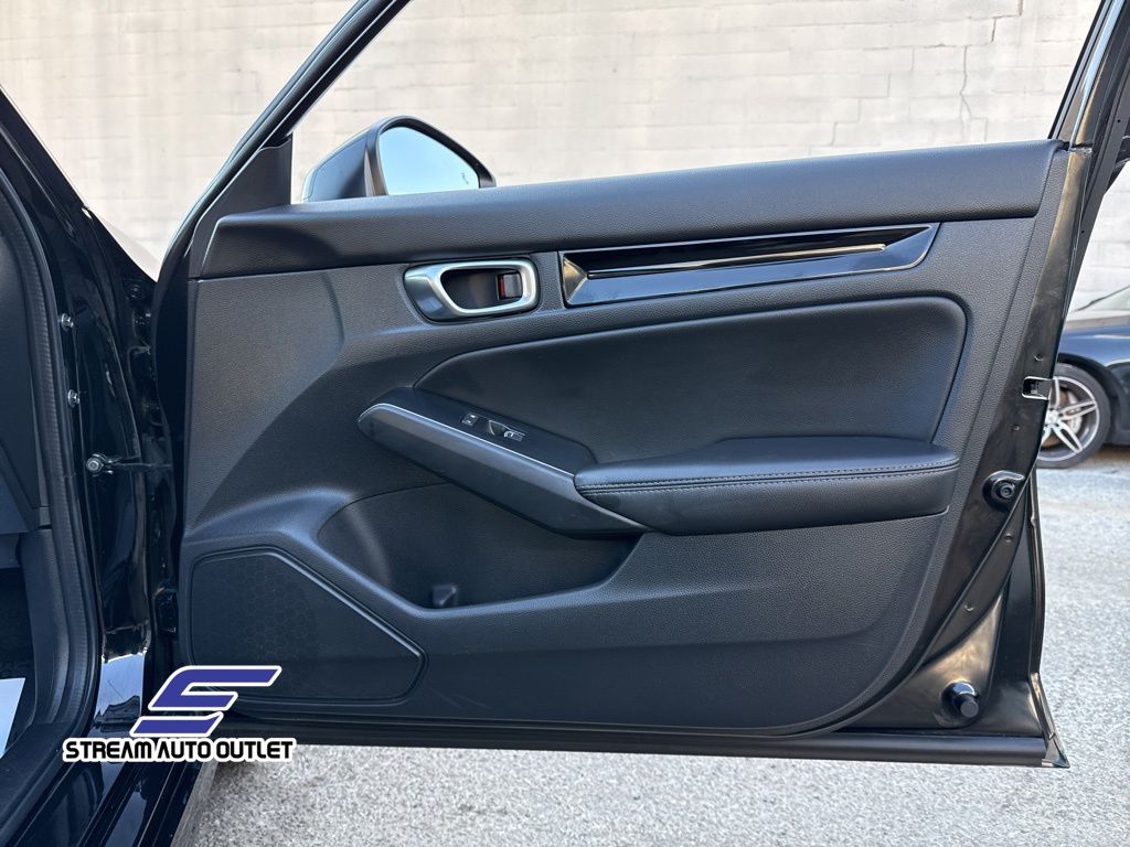 2023 Honda Civic Touring photo 13
