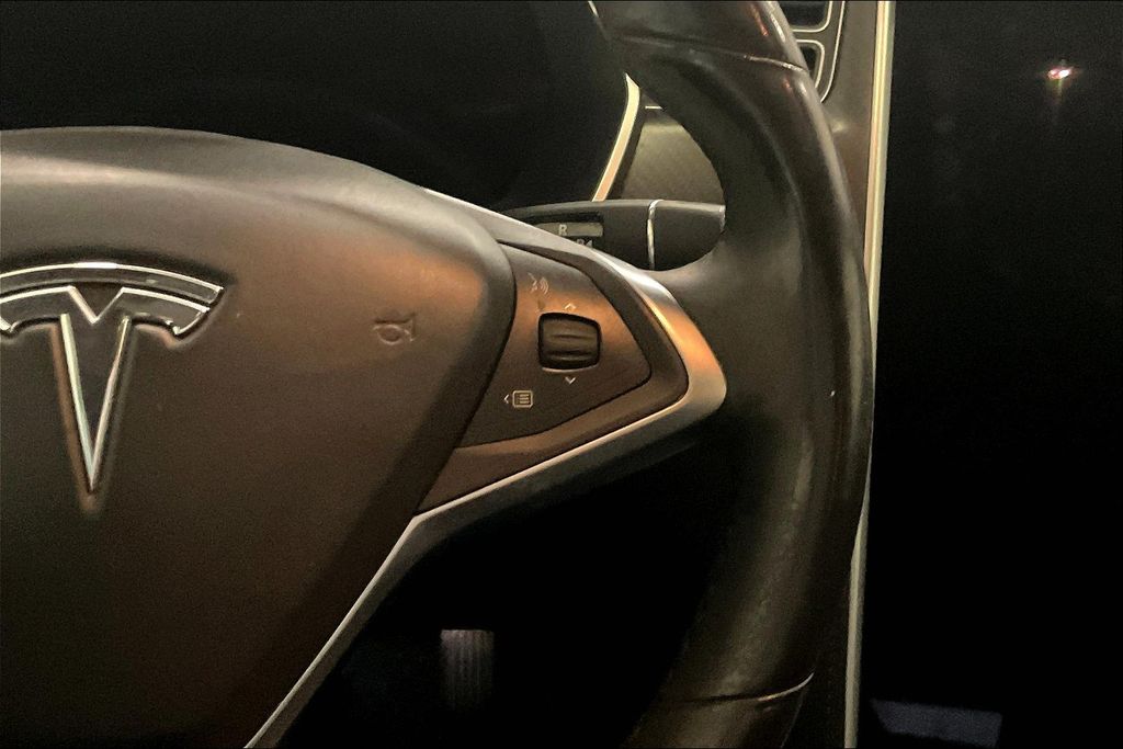 2016 Tesla Model S 75D photo 16