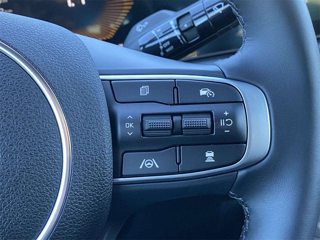 2025 Kia K5 GT-Line photo 17