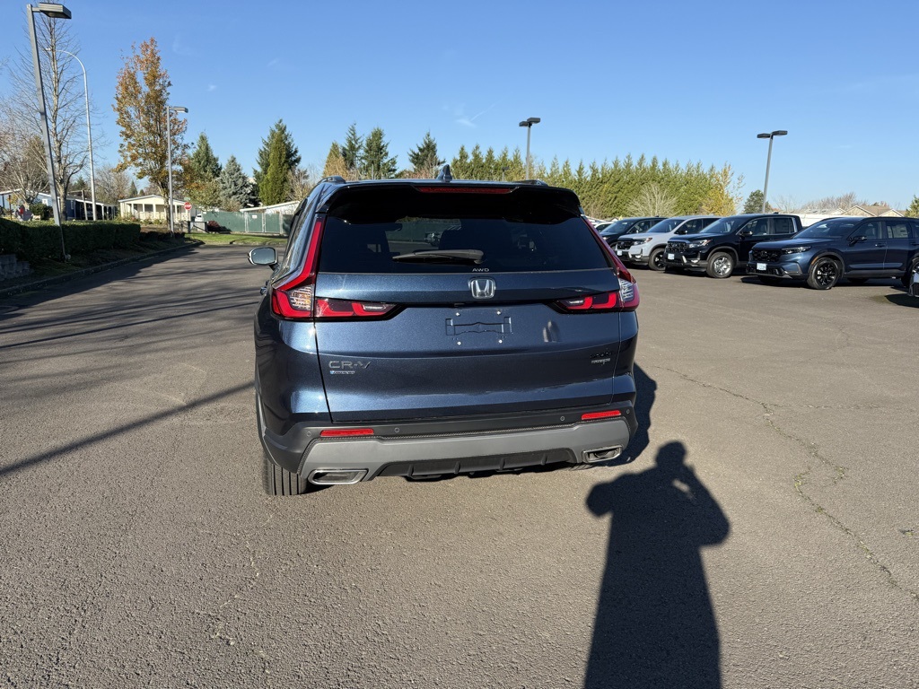 2025 Honda CR-V Hybrid Sport Touring photo 4