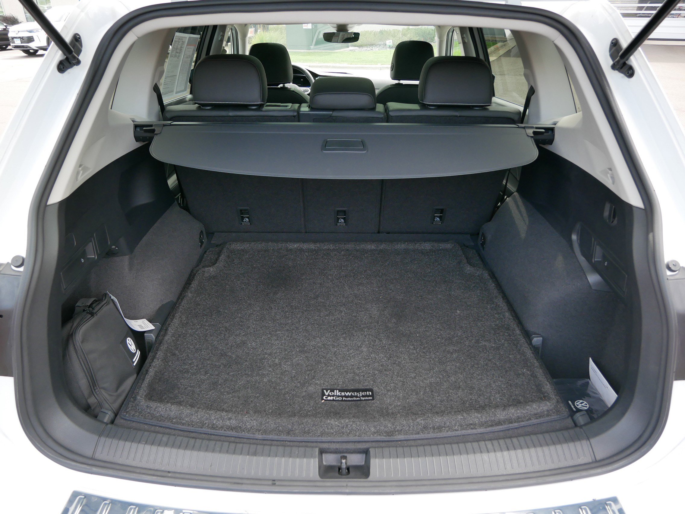 2022 Volkswagen Tiguan SE photo 18