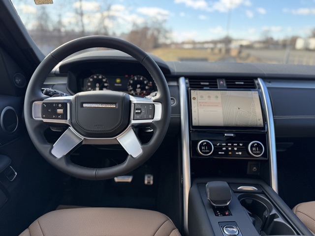 2025 Land Rover Discovery SE photo 12