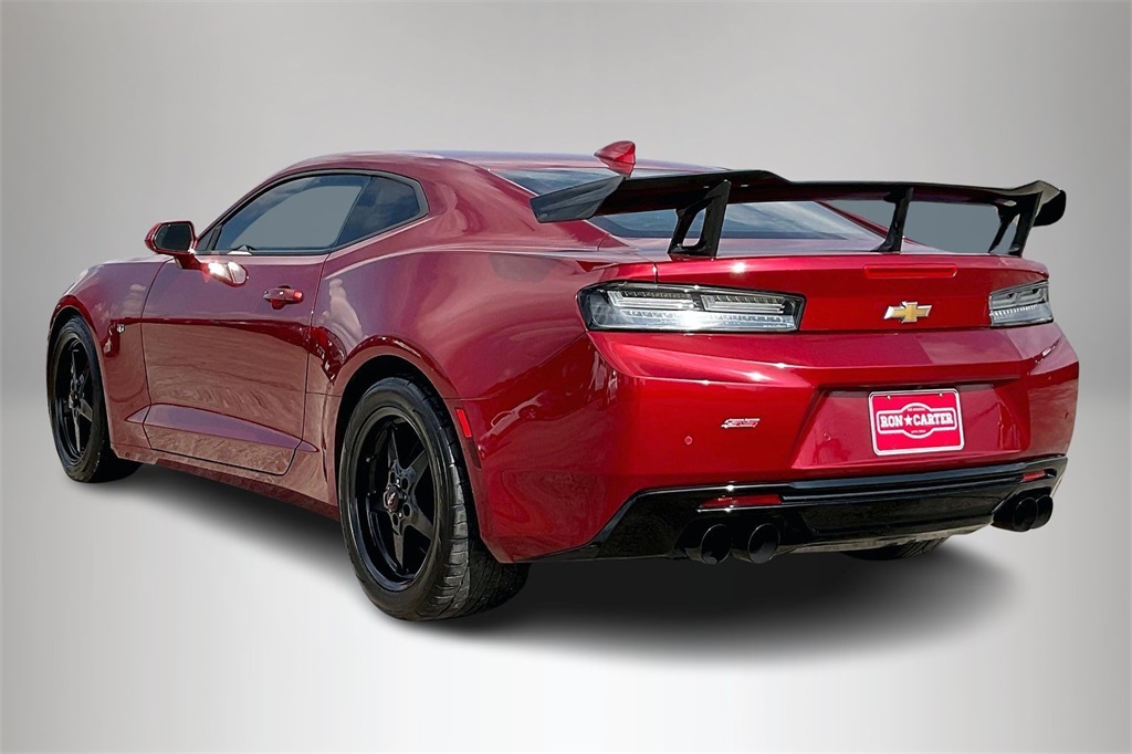 2017 Chevrolet Camaro SS photo 4