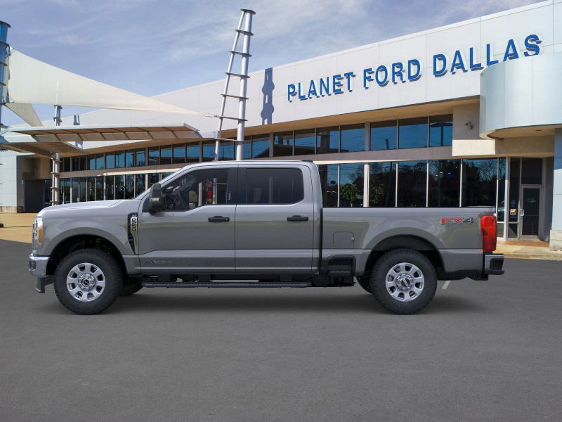 2025 Ford F-250 XLT photo 3