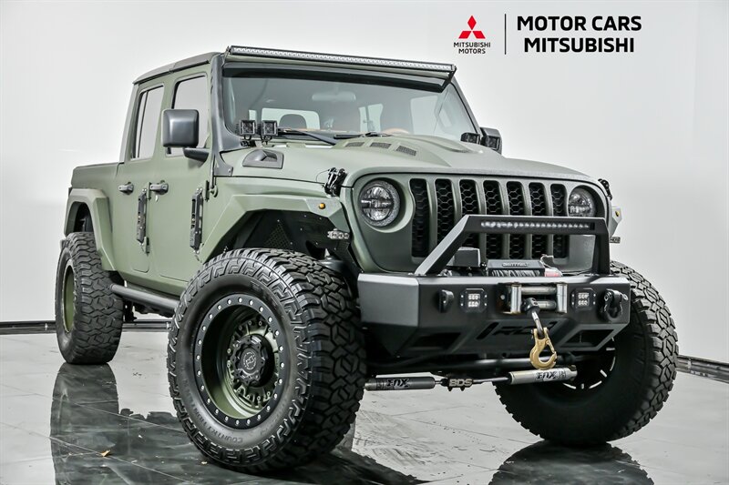 2020 Jeep Gladiator Sport S's photo