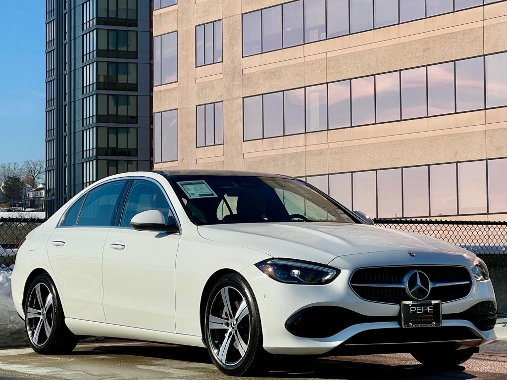2025 Mercedes-Benz C-Class Sedan C 300's photo