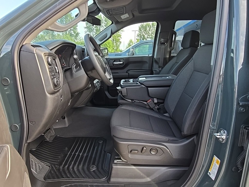 2025 Chevrolet Silverado 1500 Custom Trail Boss photo 17