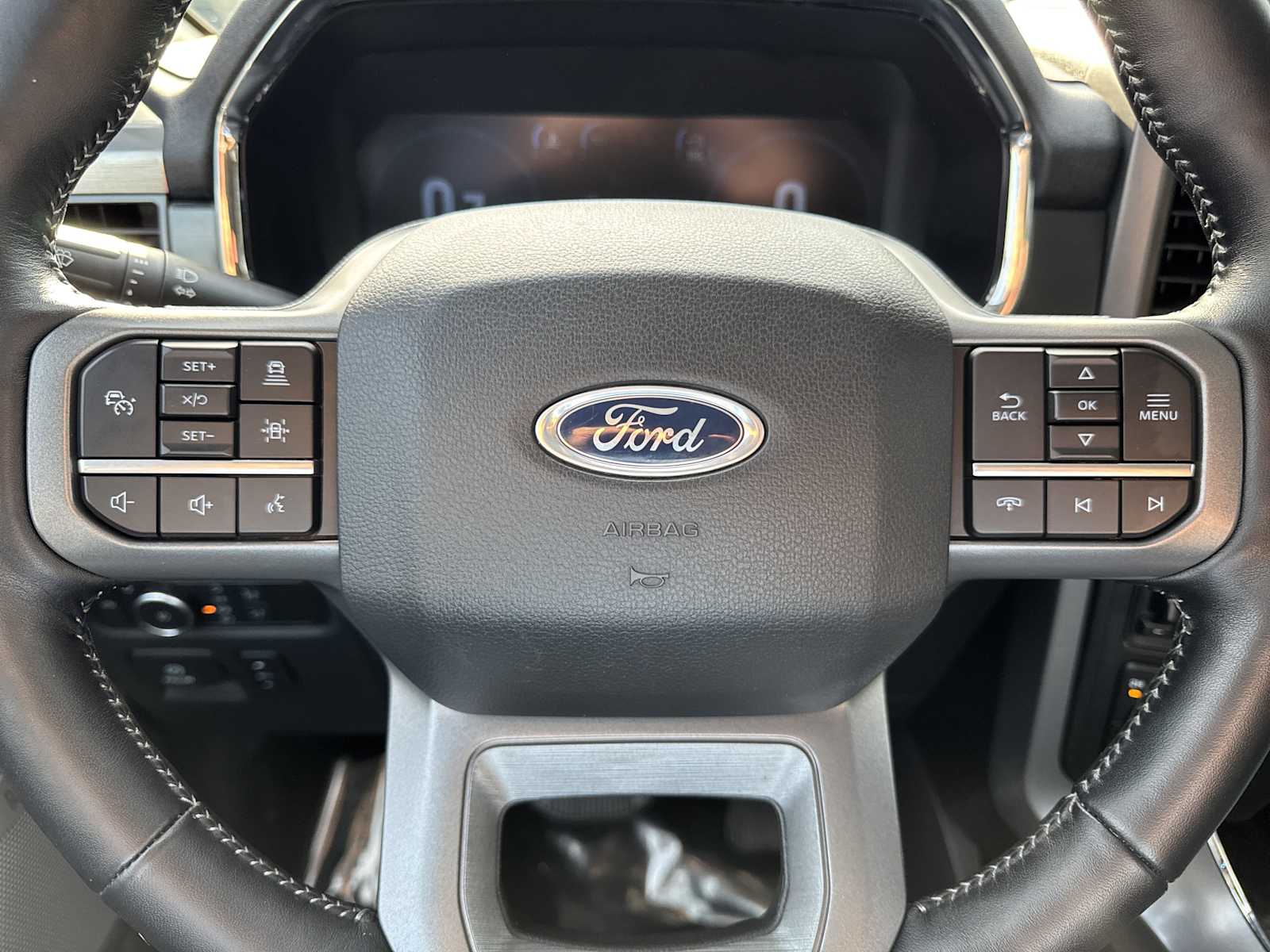2022 Ford F-150 Lariat photo 24