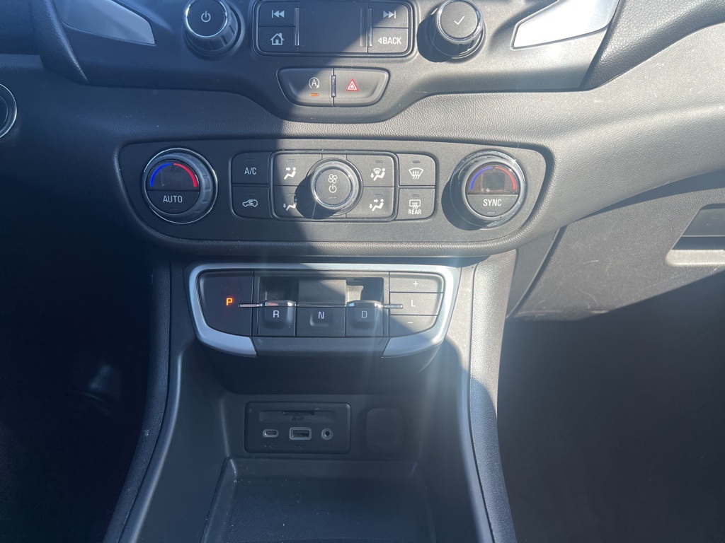 2024 Gmc Terrain SLT photo 23
