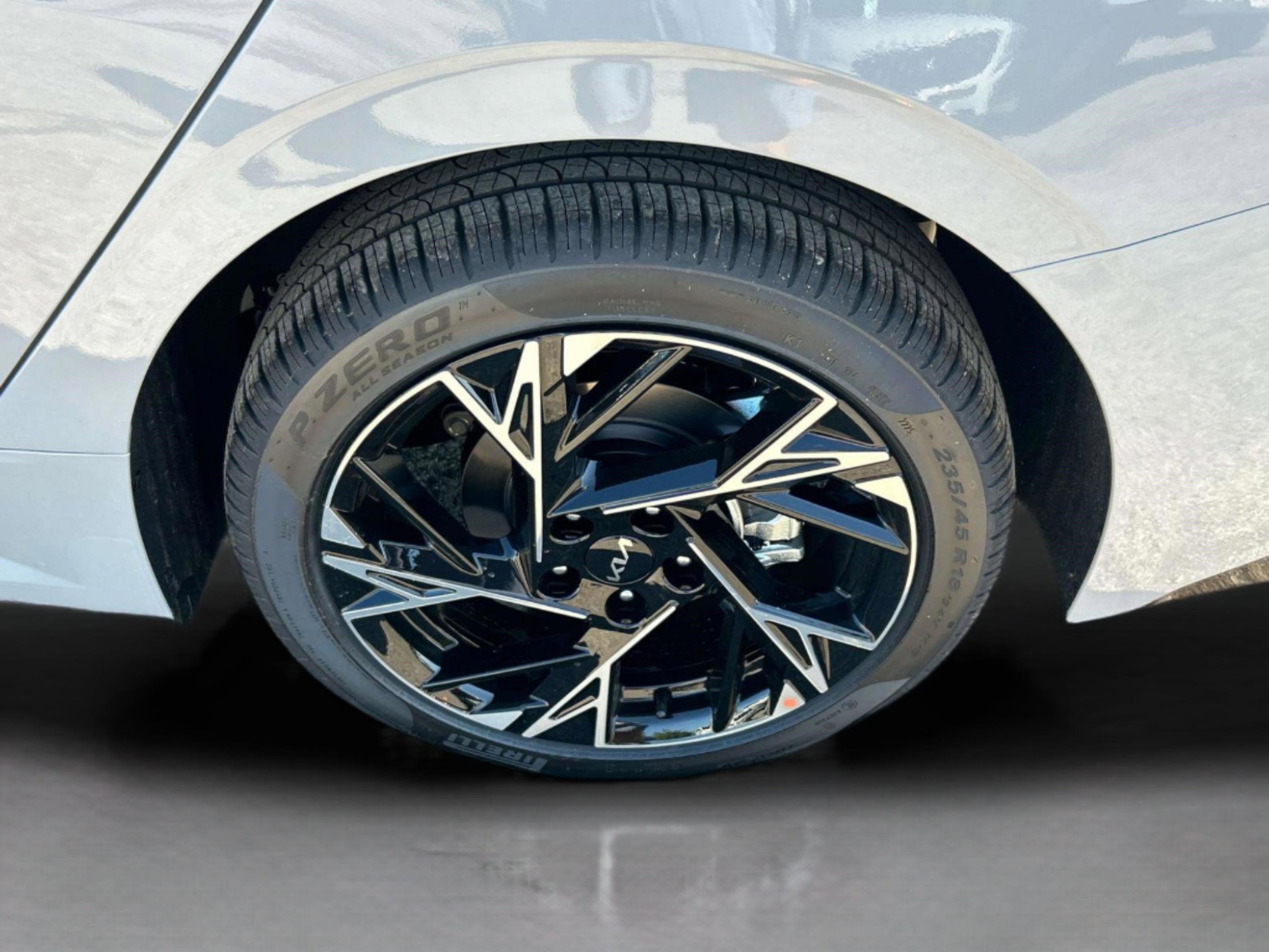 2026 Kia K5 GT-Line photo 11