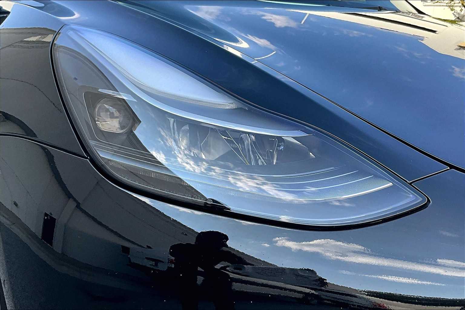 2022 Tesla Model 3 photo 24