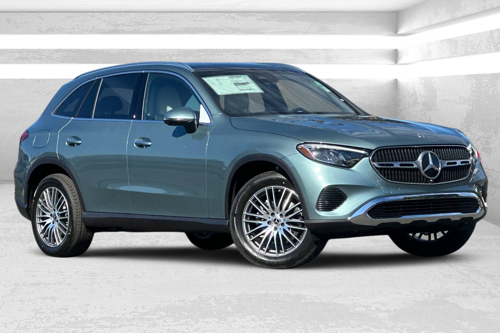 2026 Mercedes-Benz GLC Base's photo