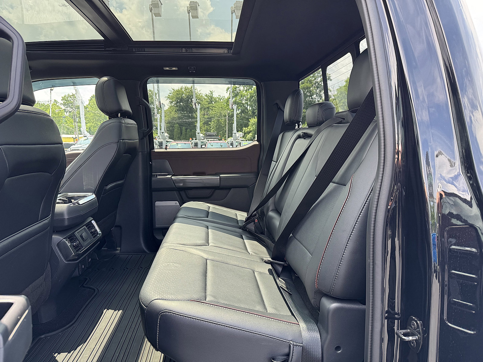 2021 Ford F-150 Lariat photo 9