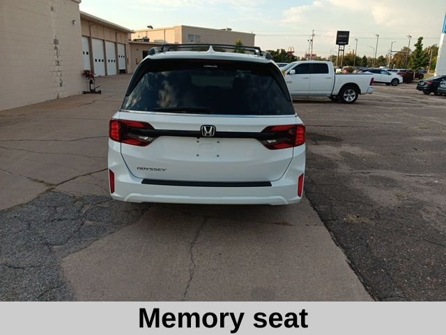 2026 Honda Odyssey EX-L photo 3