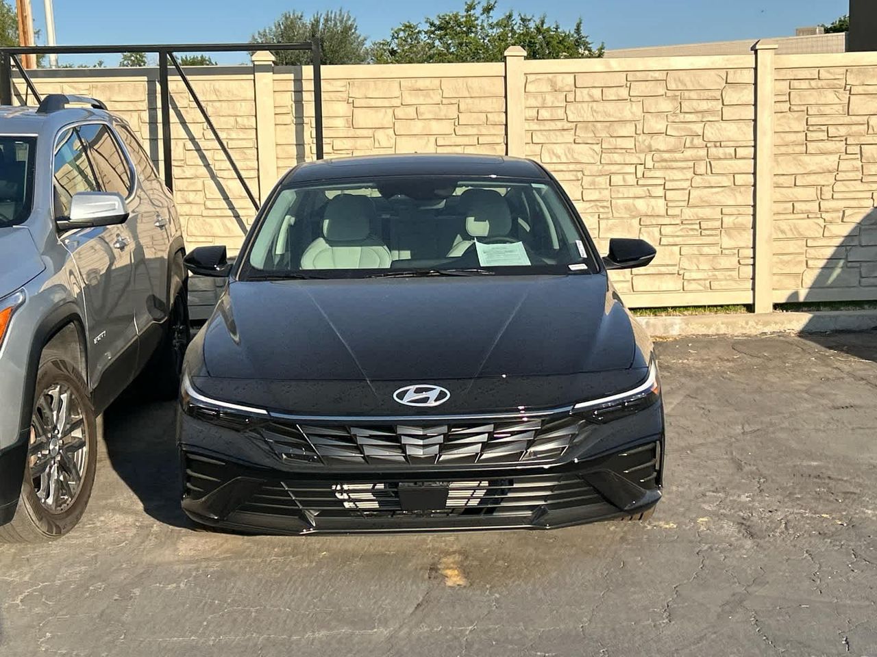 2025 Hyundai Elantra Hybrid Limited photo 4