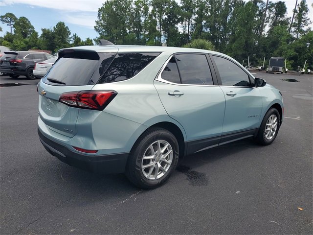 2022 Chevrolet Equinox LT photo 3