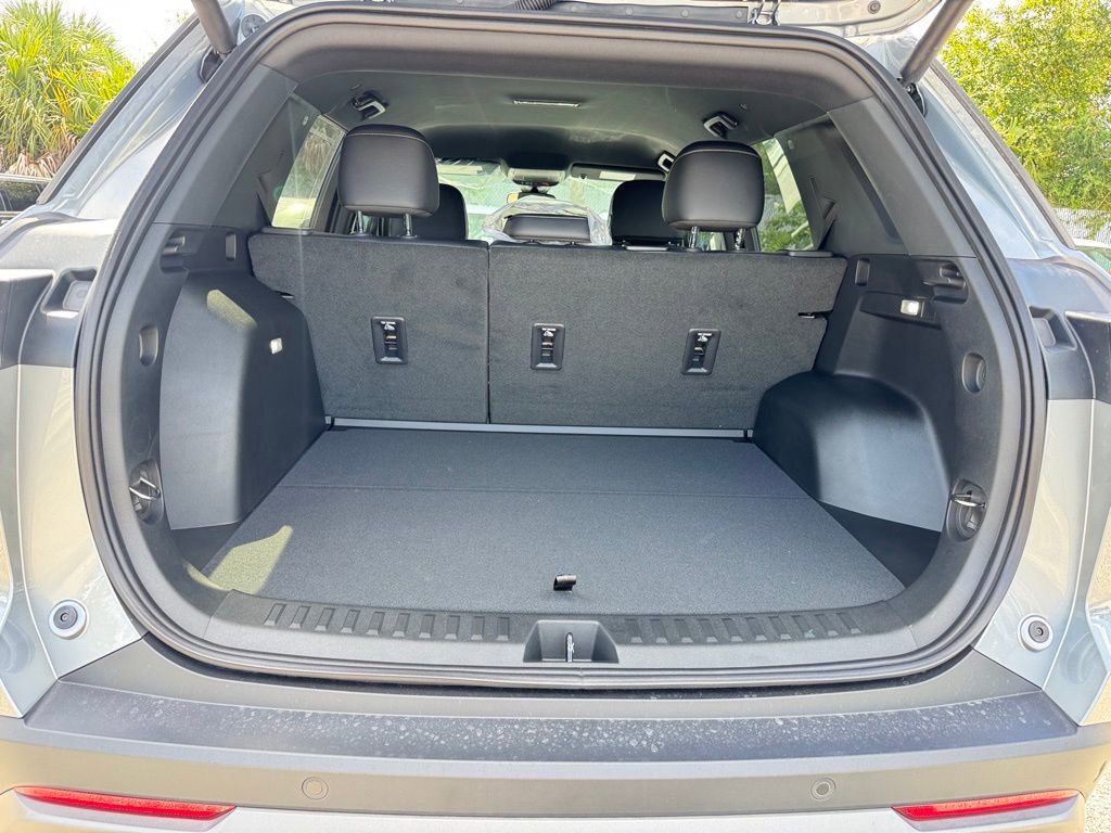 2026 Chevrolet Equinox LT photo 10