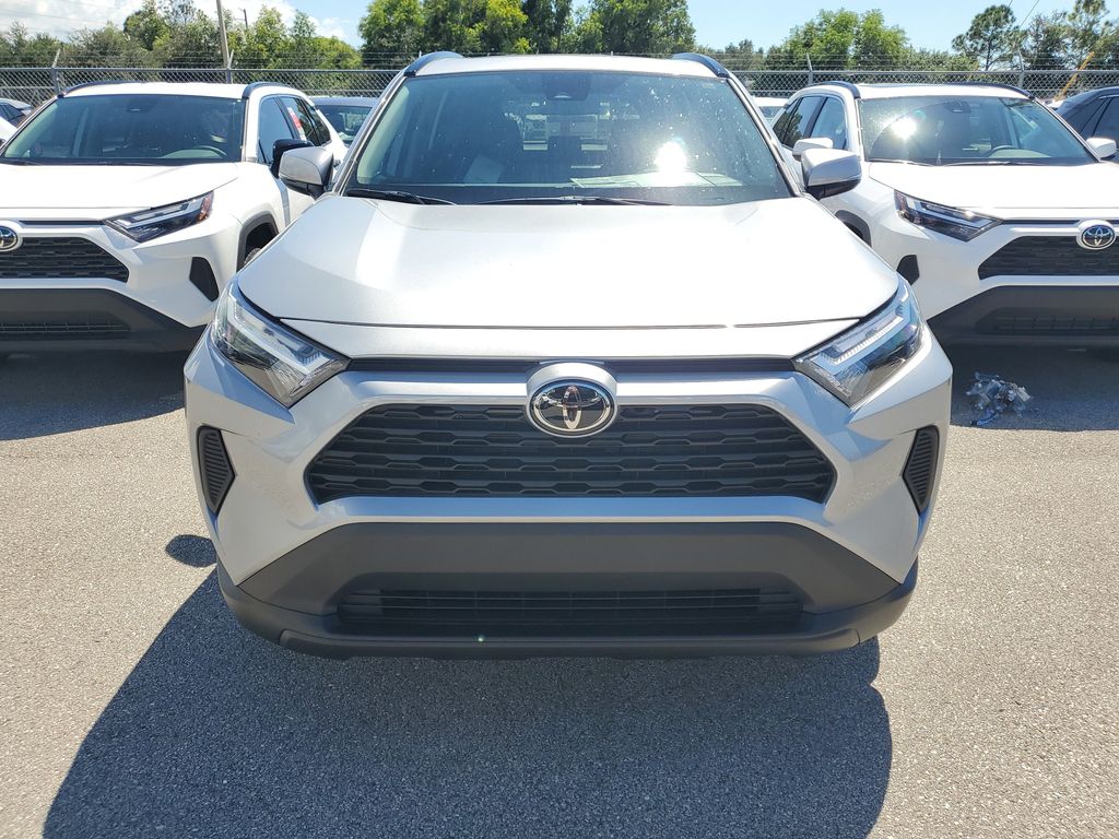 2025 Toyota RAV4 XLE photo 2
