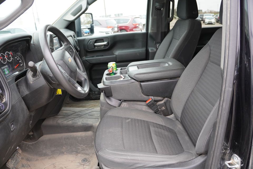 2023 Chevrolet Silverado 2500HD Custom photo 4