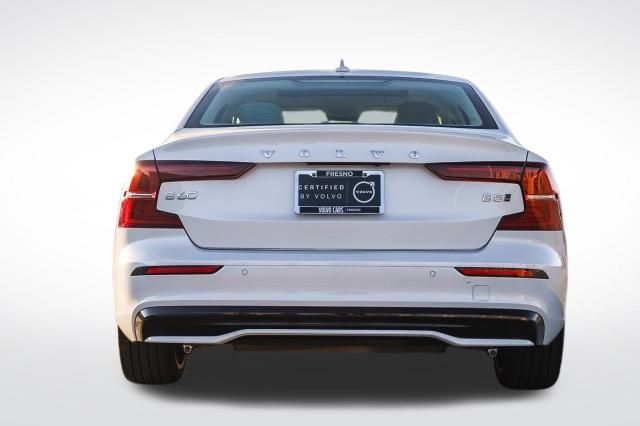 2024 Volvo S60 B5 Plus photo 4