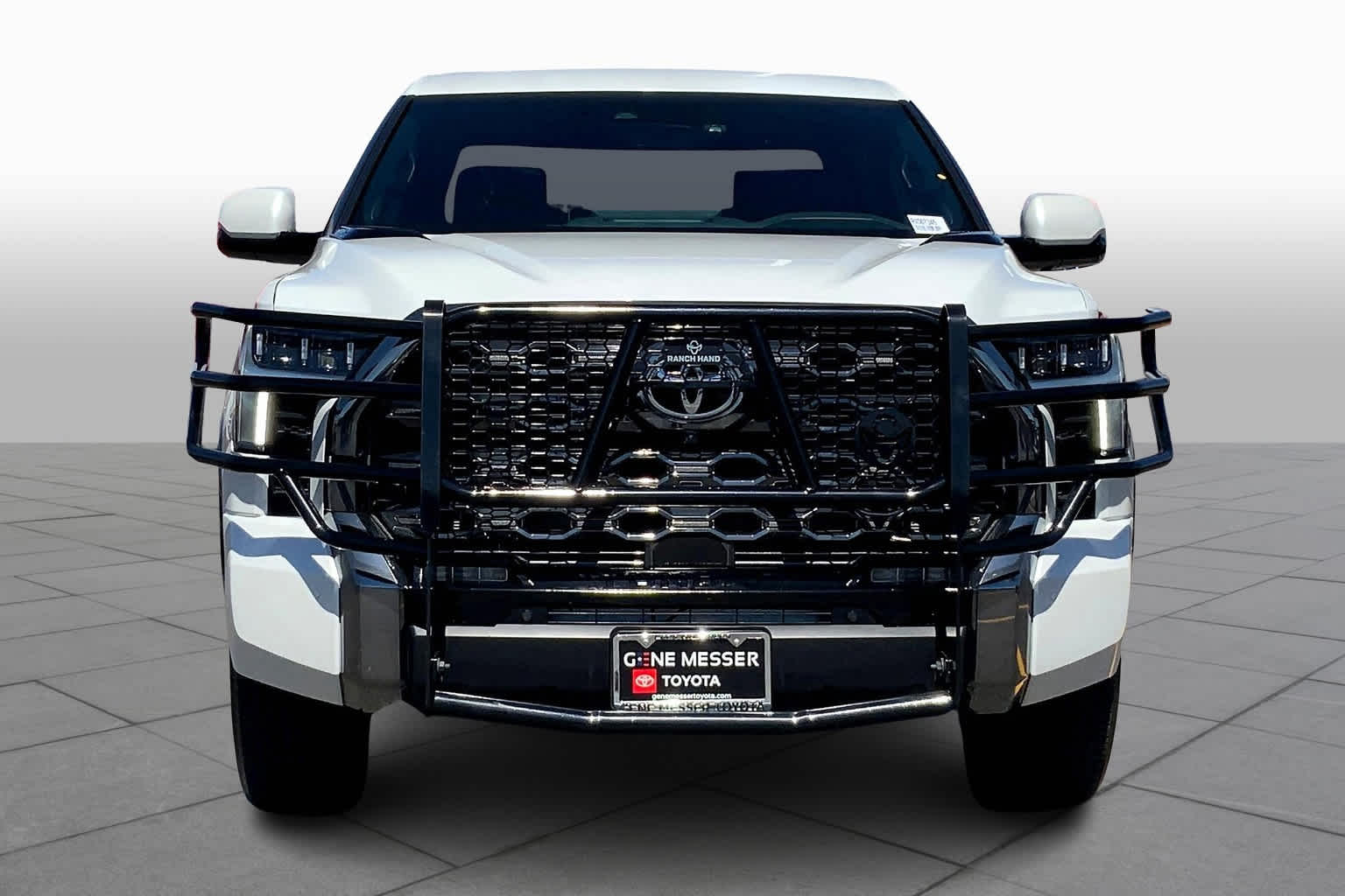 2024 Toyota Tundra Platinum CrewMax photo 3