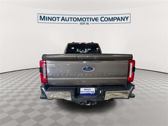 2023 Ford F-350 photo 7