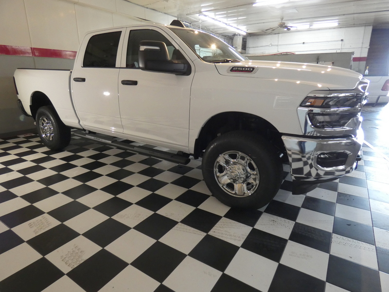 2025 Ram 2500 Tradesman photo 4