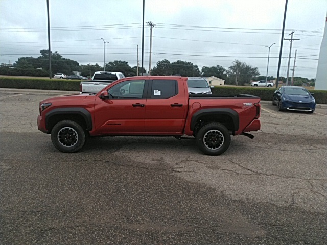 2025 Toyota Tacoma Off-Road TRD photo 2