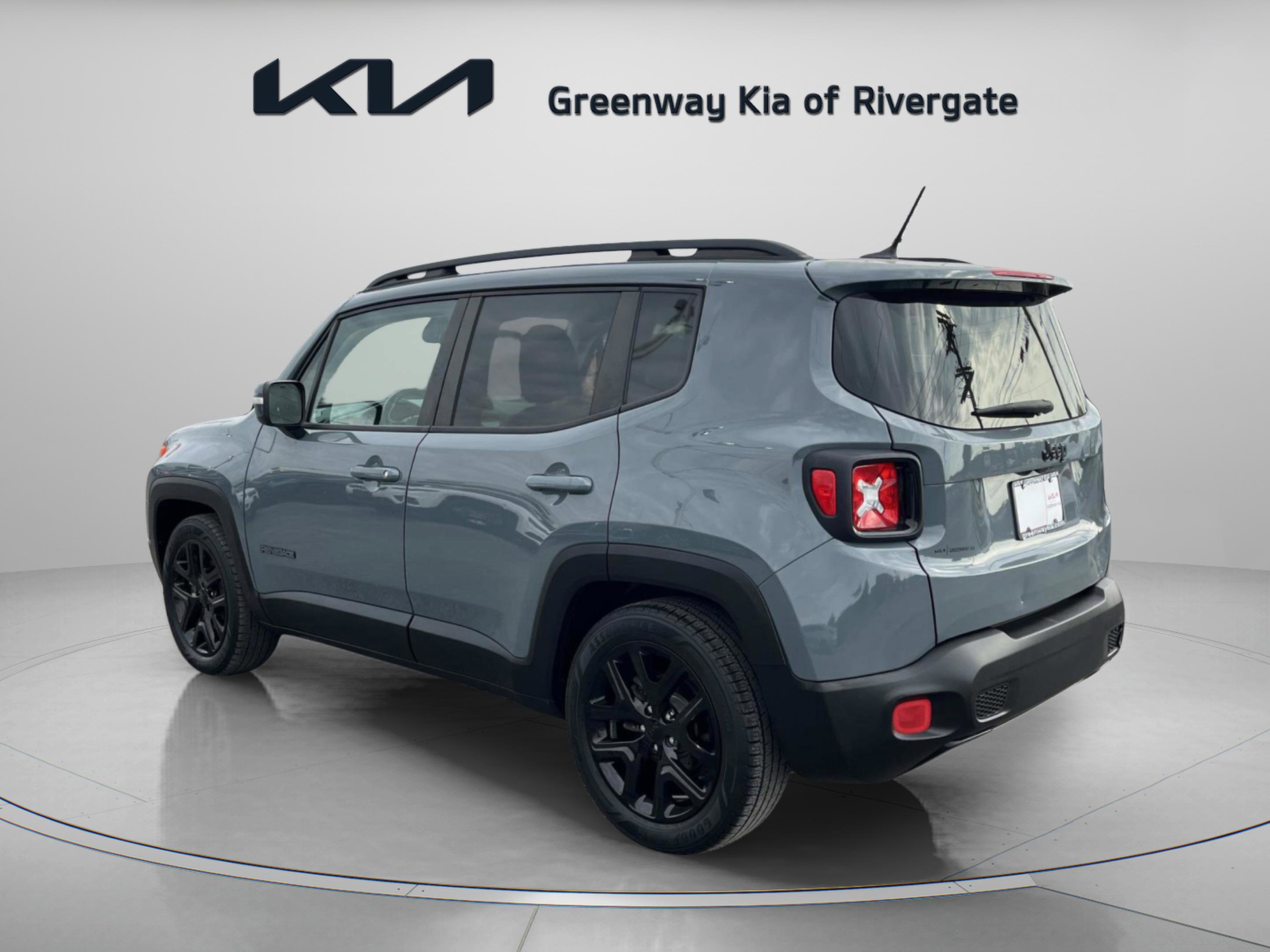 2017 Jeep Renegade Latitude North Edition photo 4