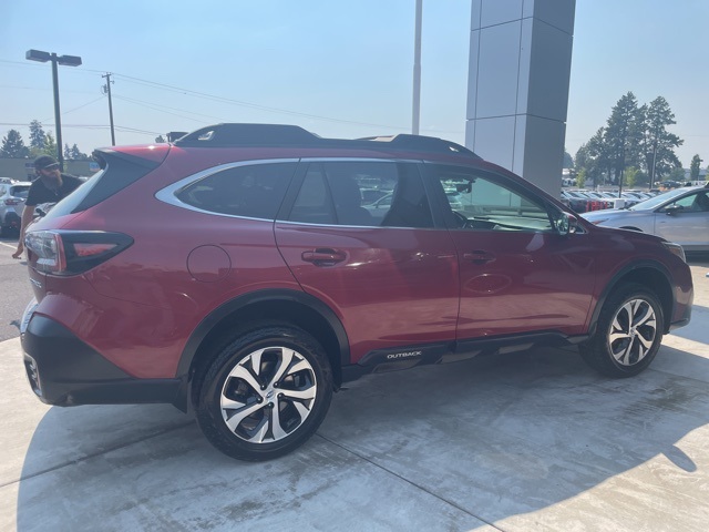 2020 Subaru Outback Limited photo 3