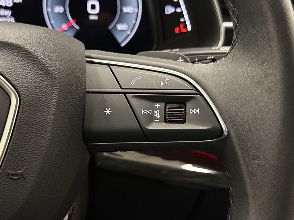 2022 Audi Q7 55 Prestige photo 27