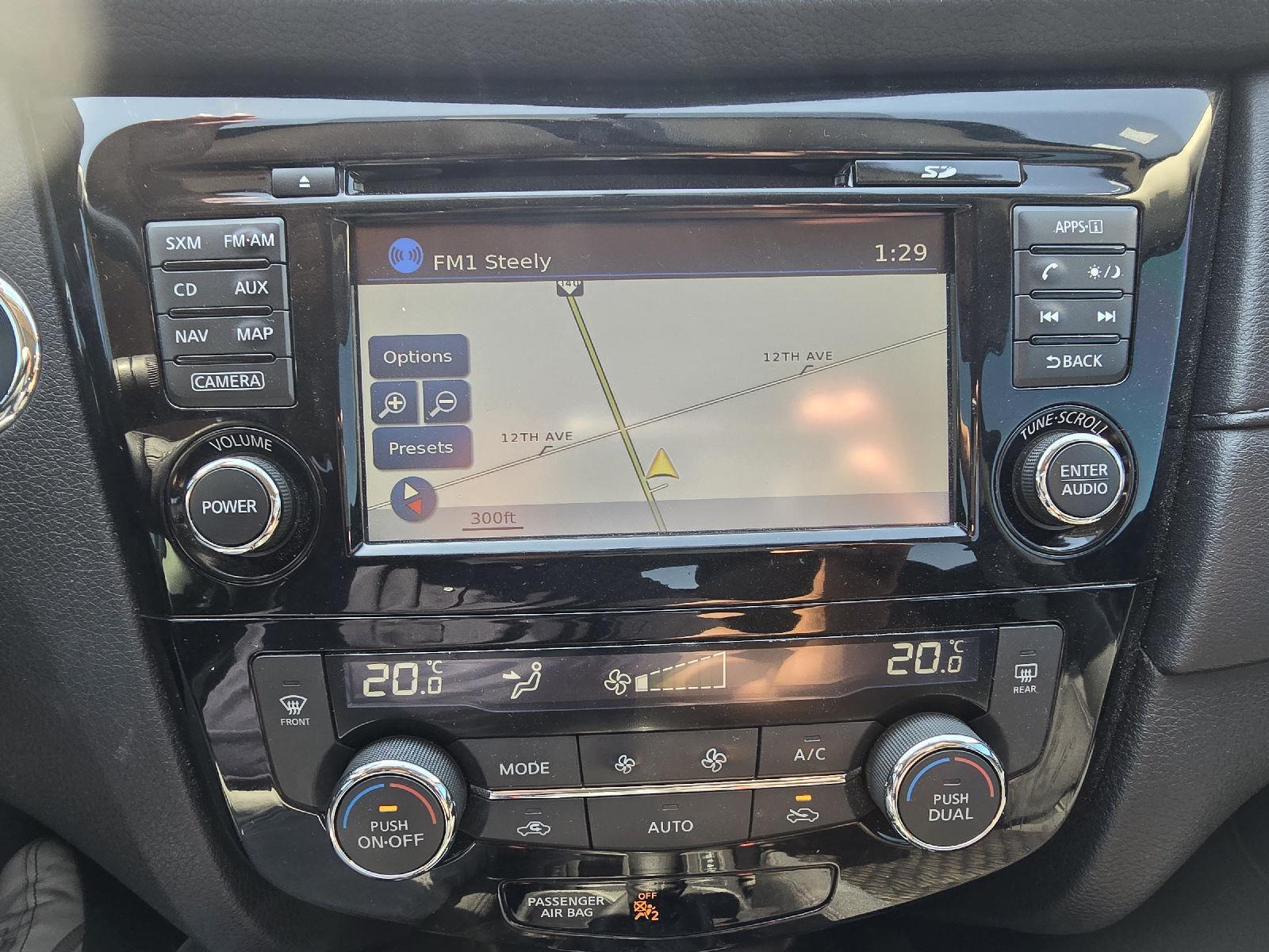 2017 Nissan Rogue SV photo 9