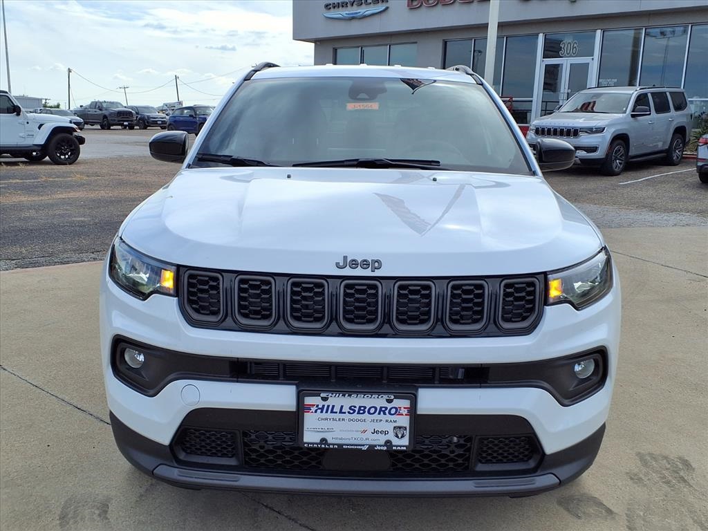 2026 Jeep Compass Latitude photo 2
