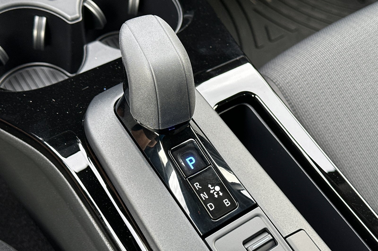 2026 Toyota Prius LE photo 22